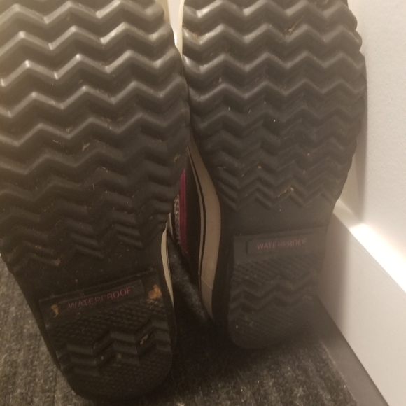 Sorel Winter Boots - Picture 5 of 6